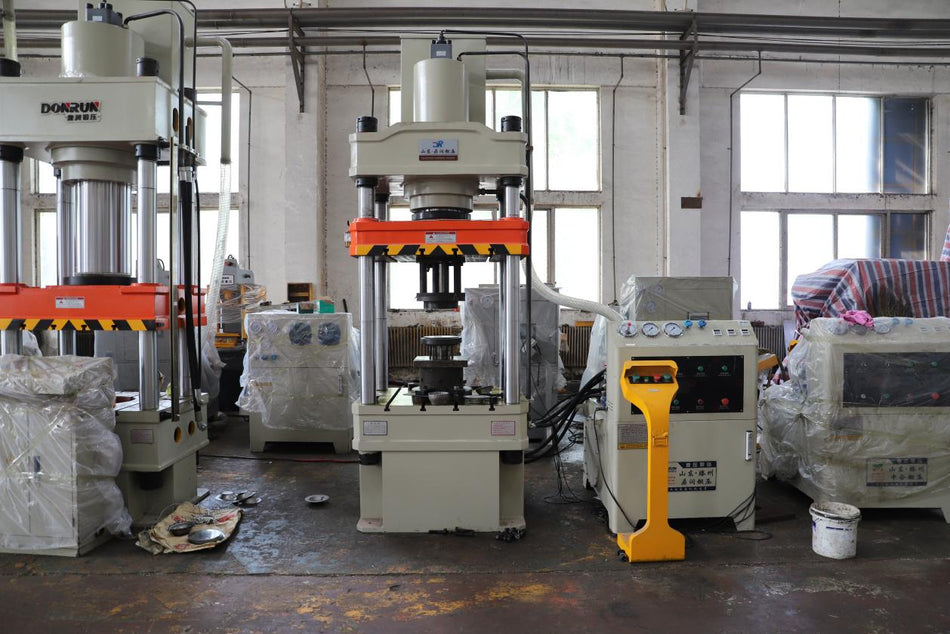 YQ32-200T Hydraulic Press Machine