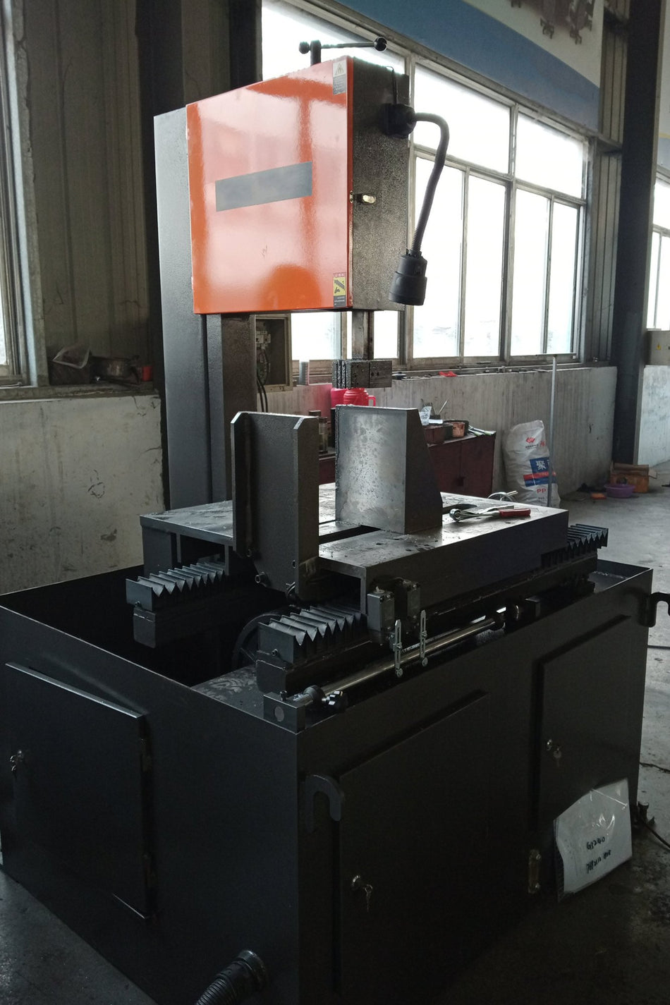 G5280/60-320 CNC Graphite Band Saw